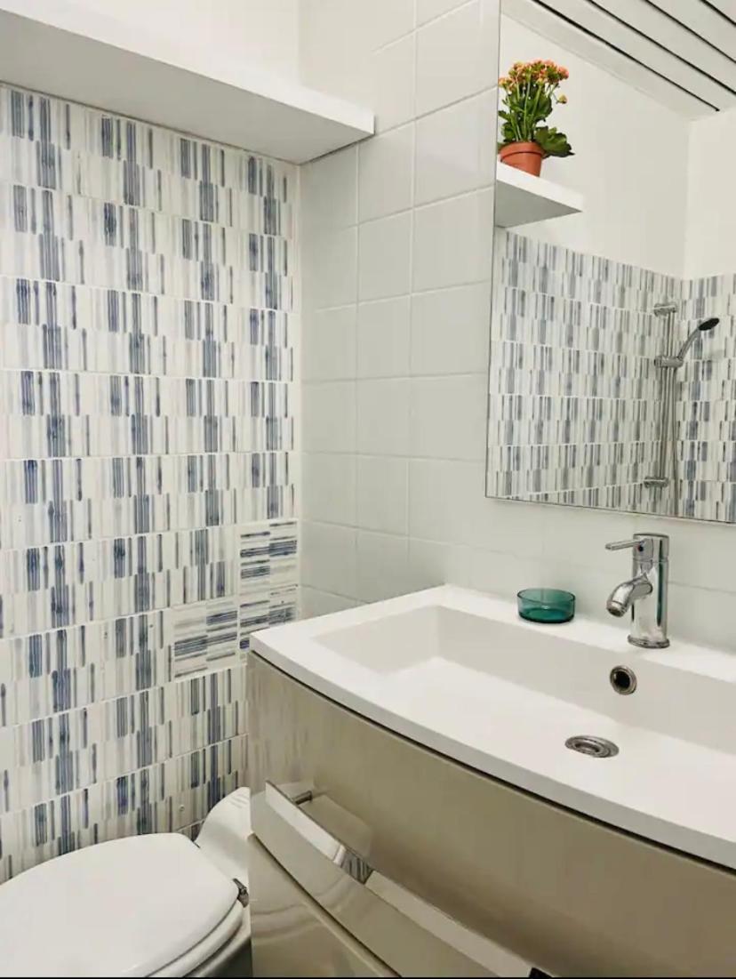 Appartement Moderne Quartier Saint Lazare Párizs Kültér fotó